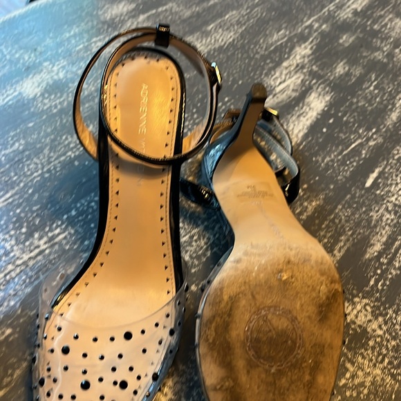 Adrienne Vittadini Black and Cream Heels 4 Inches - Picture 8 of 11